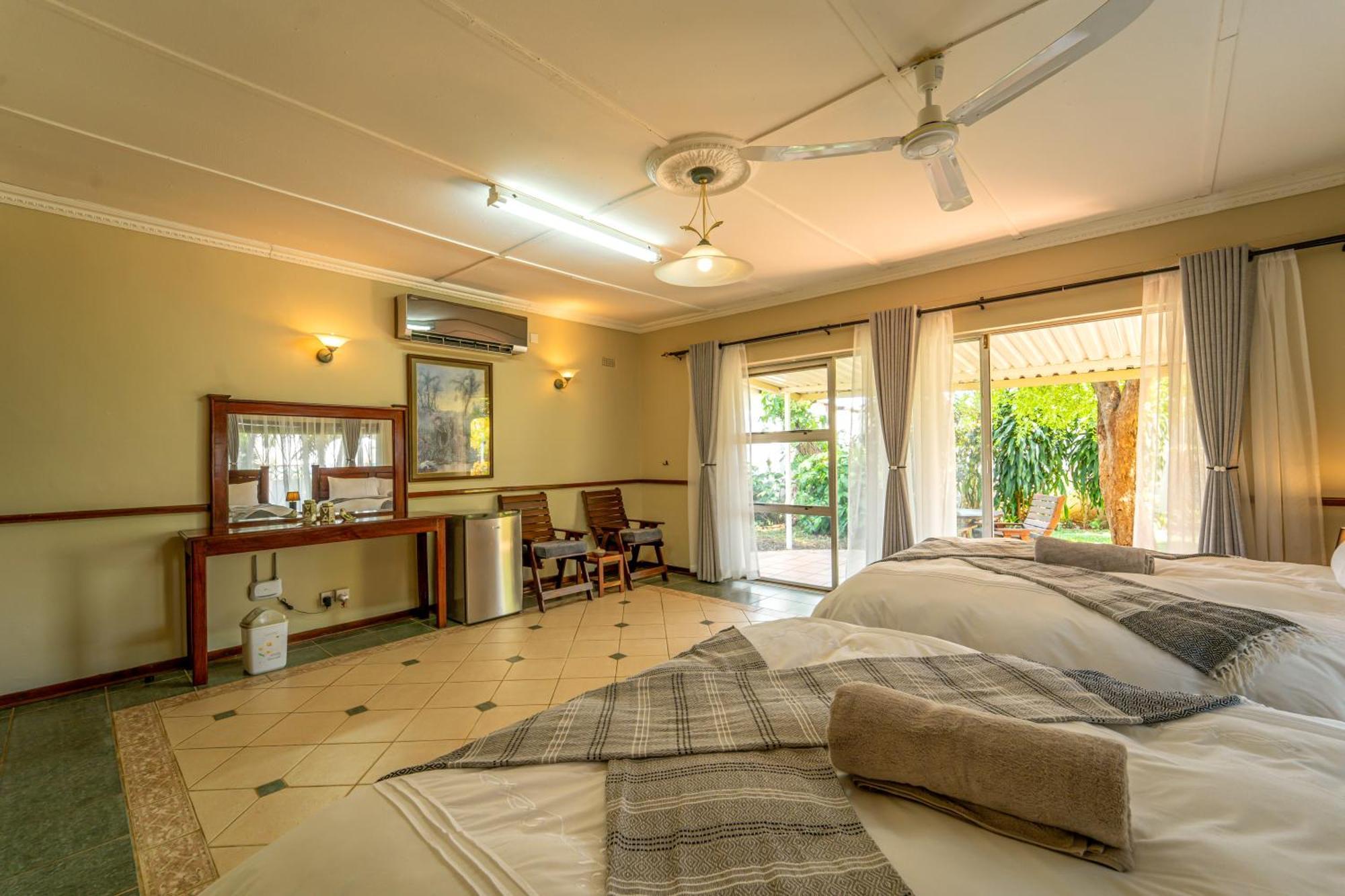 Room In Villa - Zambezi Family Lodge - Elephant Room Victoria Falls Eksteriør billede